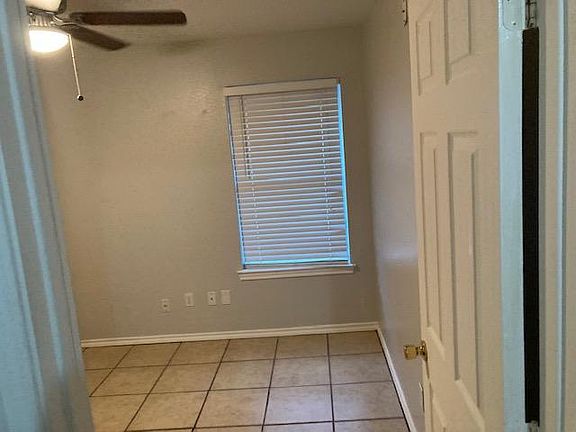 3rd image of 309 Cindy Ln