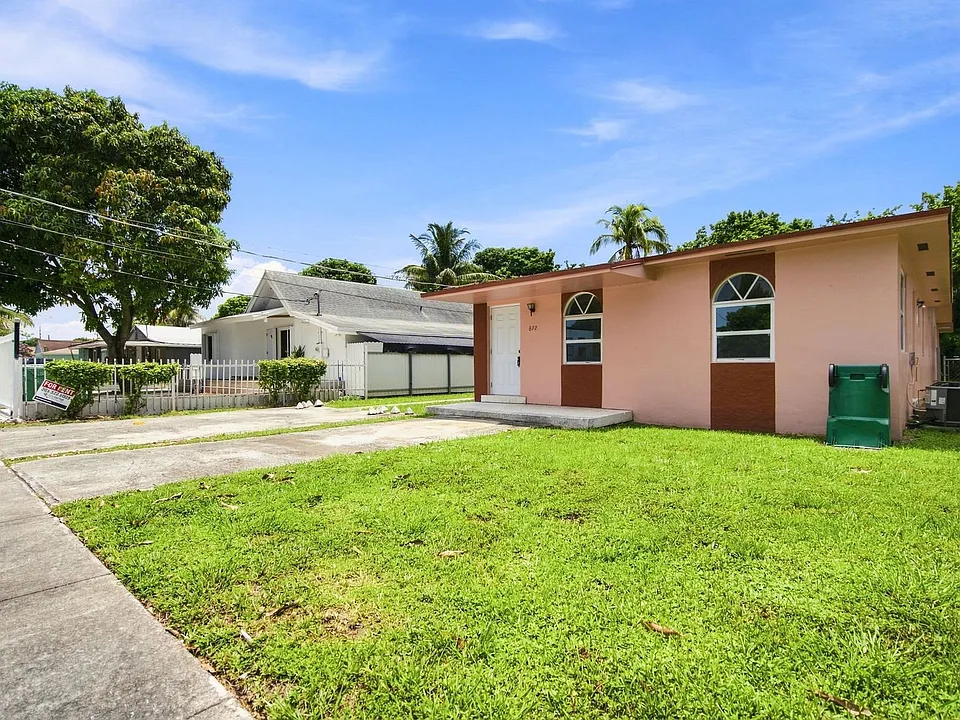 872 NW 108th St
