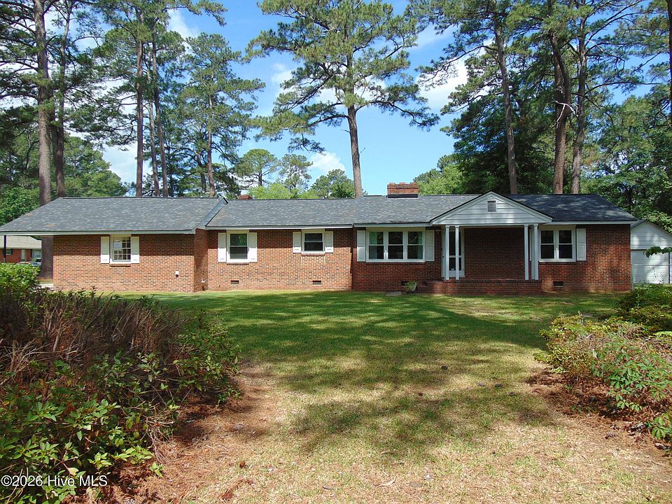 1st image of 300 Oakdale Road