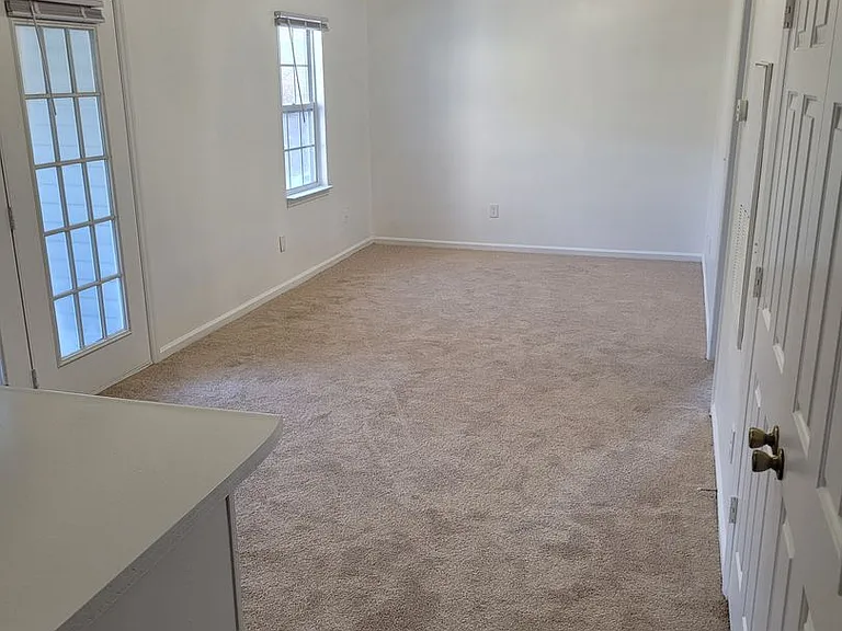 Arlington Apartments — Photo 136