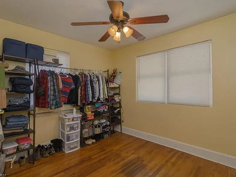 974 W Chapel Rd — Photo 4
