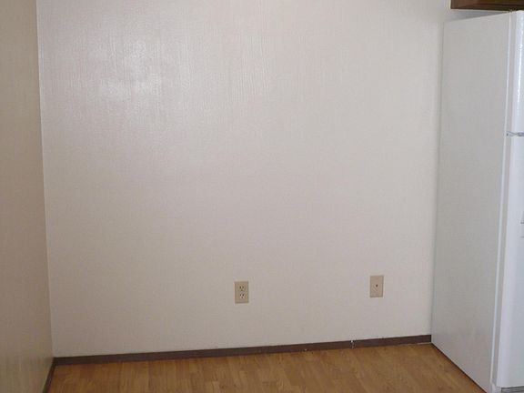 3rd image of 105 Anoka Ave APT 10