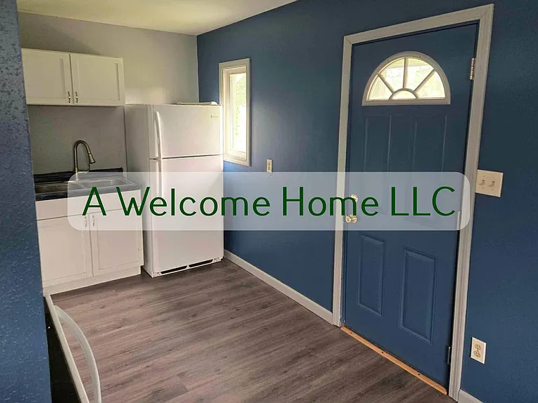 314 Edgeknoll Ln — Photo 2