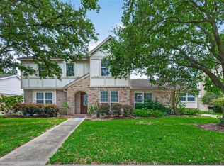 16217 Lakeview Dr, Jersey Village, TX 77040