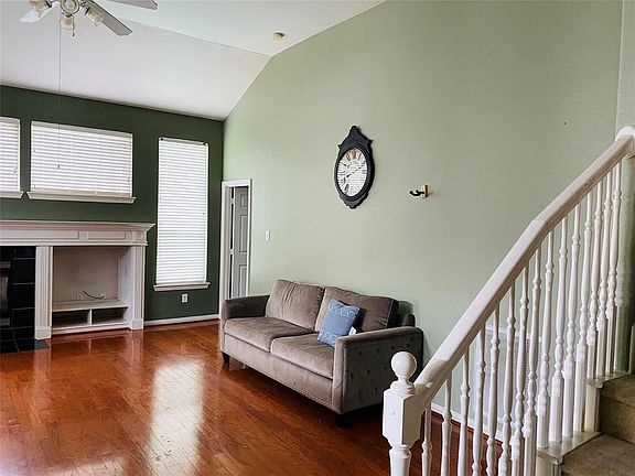 2nd image of 2325 Marshfield Dr