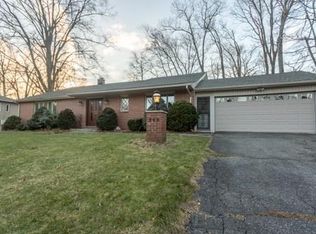 206 Lynnwood Dr, Longmeadow, MA 01106