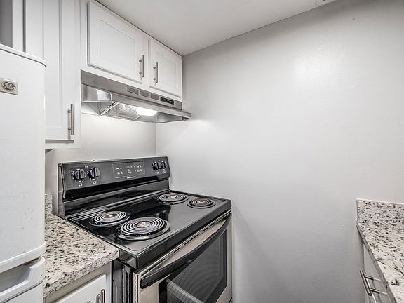 3rd image of 60 W 8th Ave APT D1