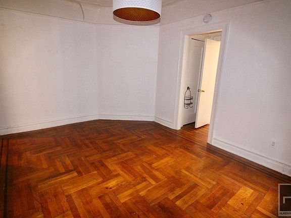 5th image of 4714 7th Ave #4E