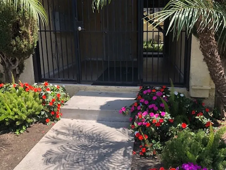 10518 Western LLC — Photo 11