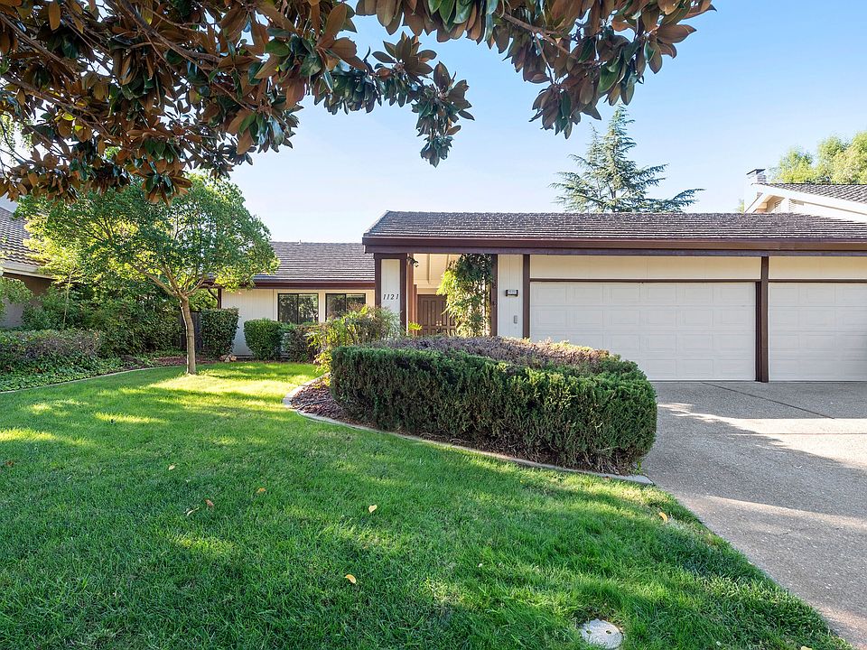 1st image of 1121 McIntosh Creek Dr