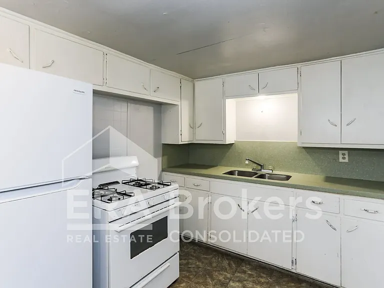 404 Hill St #A — Photo 9
