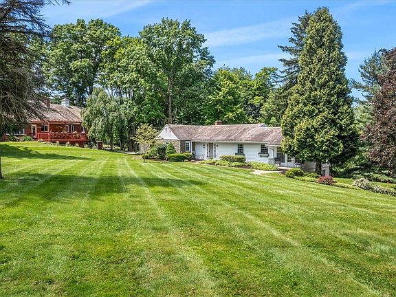4th image of 10565 Landau Dr