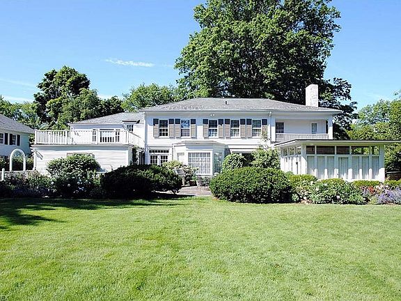 2nd image of 18545 Parkland Dr