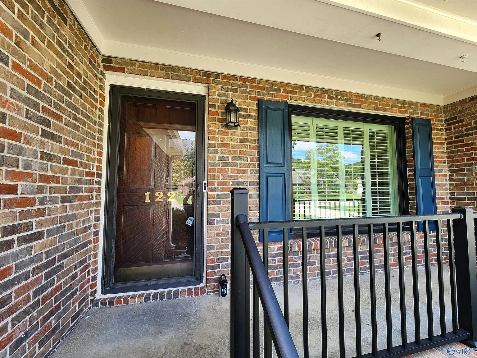 3 bed, 2.5 bath, 2100 sqft, $2,200 — Photo 3