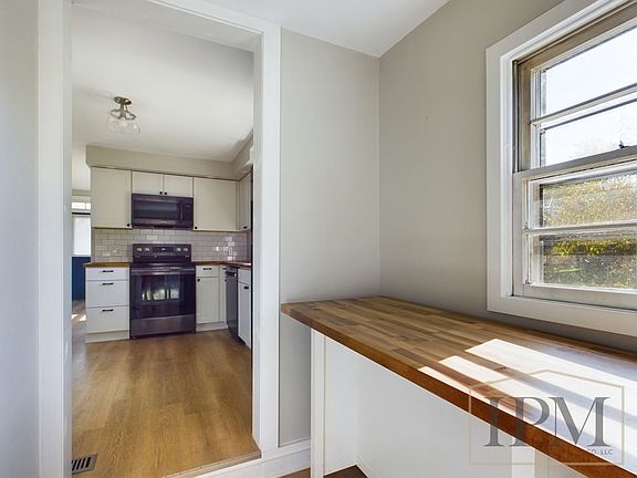 3rd image of 428 S Baltimore St