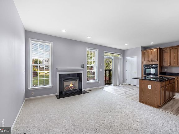 5th image of 2192 Armitage Ct