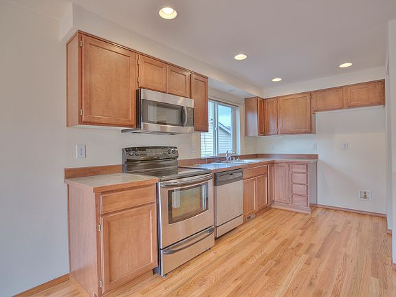 3rd image of 19430 115th Pl SE