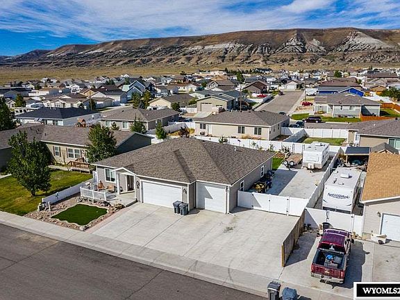 4th image of 3900 Peregrine St