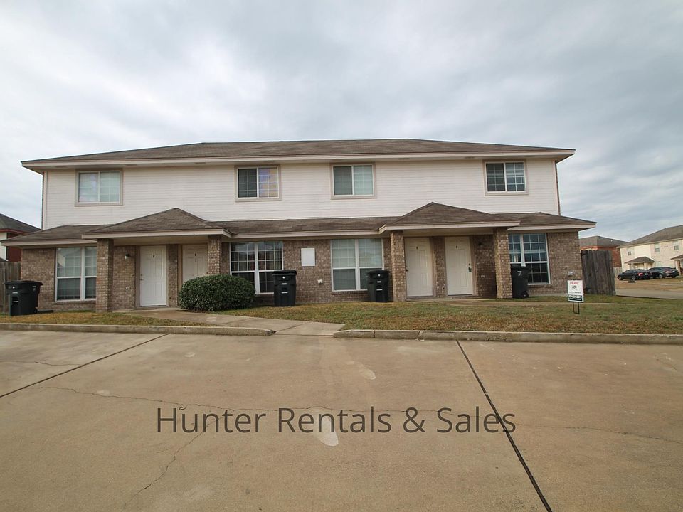 1st image of 4402 Abigail Dr APT D