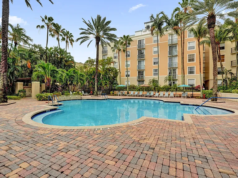 651 Okeechobee Blvd #1010 — Photo 38
