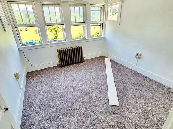 2nd image of 387 E Howard St #B