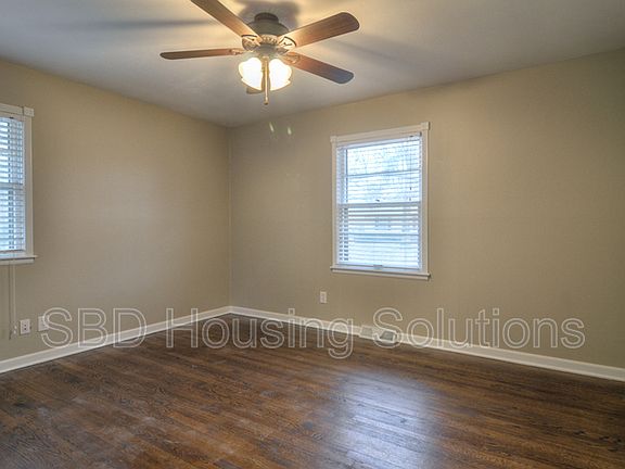 3rd image of 10601 Skiles Ave