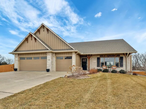 420 E Samantha Ct, Mulvane, KS 67110