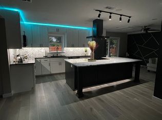 13800 Leighfield St, Chantilly, VA 20151