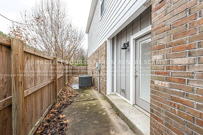 1374 N Corsica Dr — Photo 17