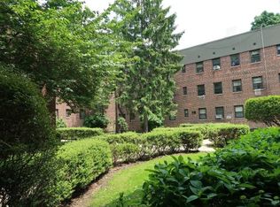 2065 26th St APT 2A, Astoria, NY 11105