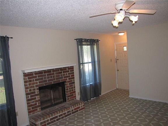 4th image of 3416 Jewel St