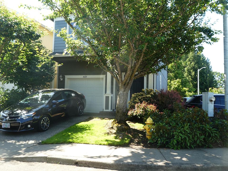 1st image of 4428 SE Chelsea Ln