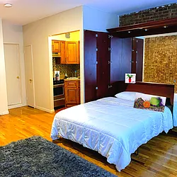 Rented by R New York