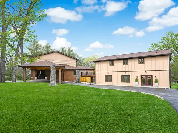 3220 Meyers Rd, Oak Brook, IL 60523