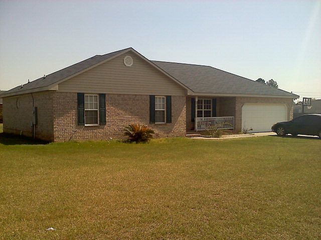 2nd image of 3345 Sportsman Dr