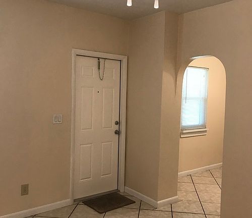 5th image of 1822 Dixianna St APT 3