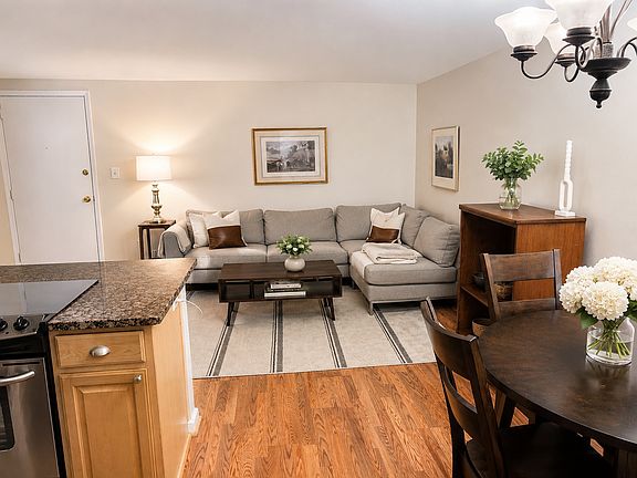 5th image of 706 S Arlington Mill Dr APT 204