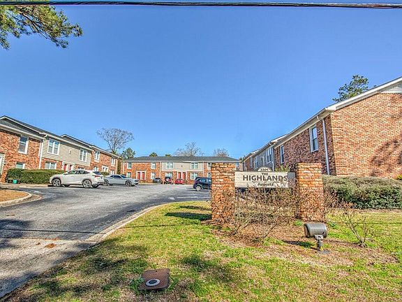 2nd image of 2201 Walden Dr APT B1
