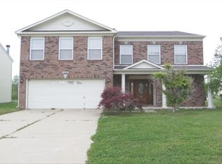 5760 N Attleburg Dr, McCordsville, IN 46055