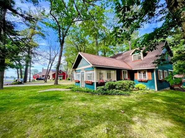 116 12th St, Prudenville, MI 48651