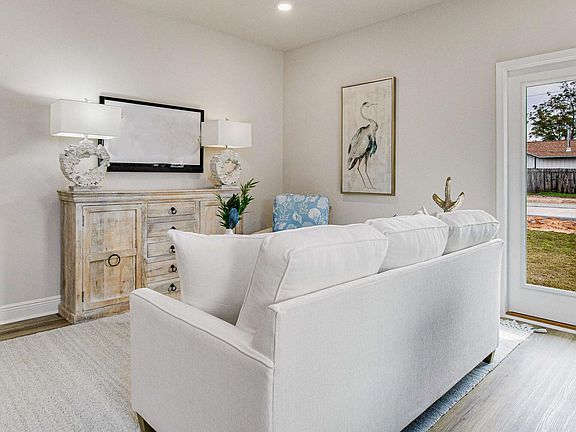 7th image of this home