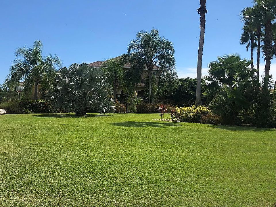 2nd image of 1363 Knave Ln