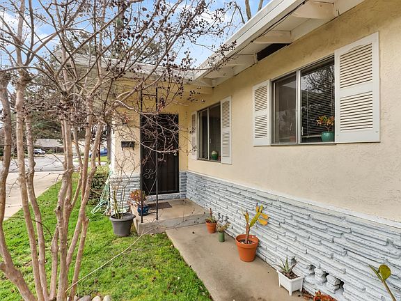 4th image of 2731 57th St