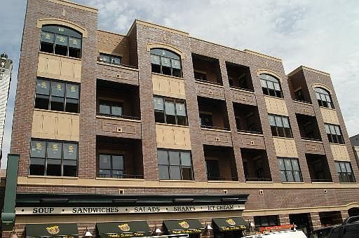 1st image of 918 W Belmont Ave APT 201