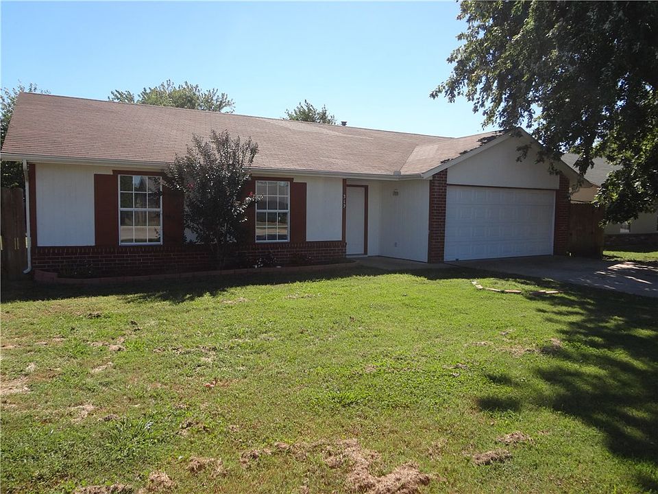 1st image of 312 E Mimosa Pl