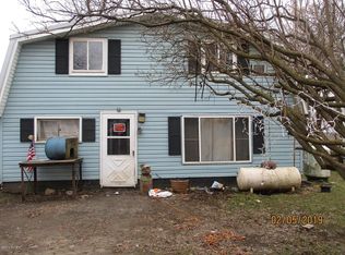 32599 Covey Rd, Colon, MI 49040