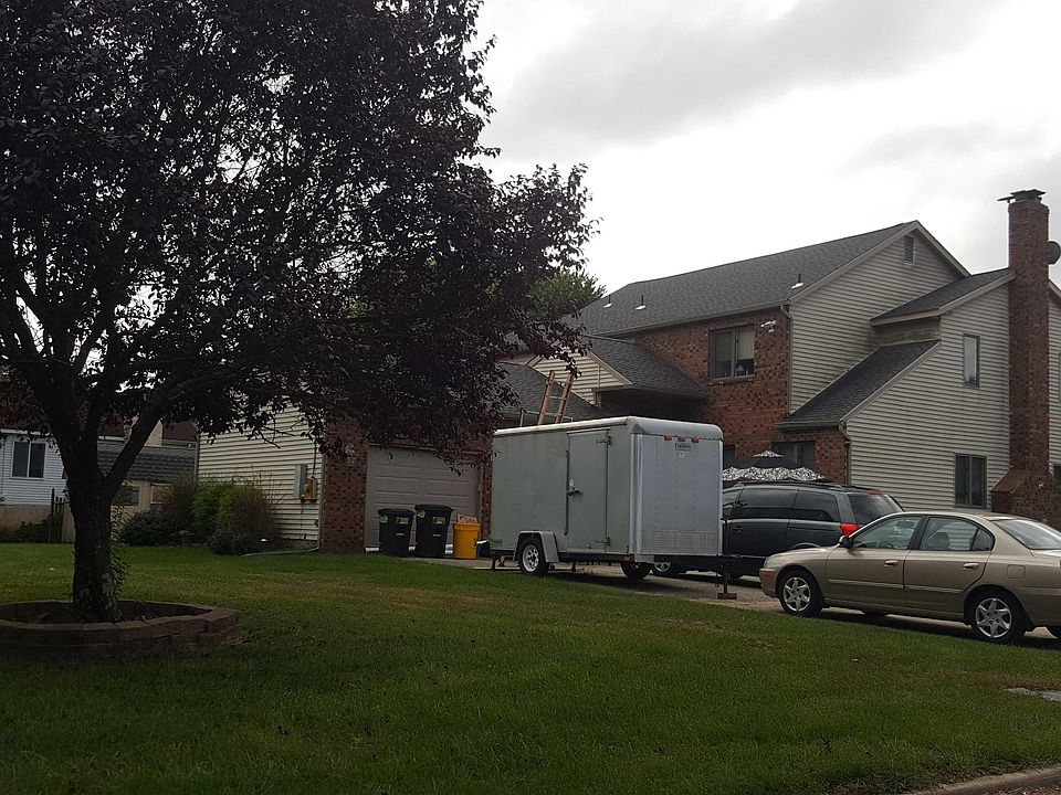 2nd image of 6 Densten Ct