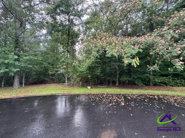 176 Waters Point, Lizella, GA 31052