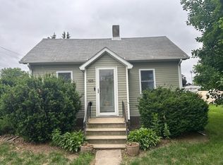 625 1st St, Traer, IA 50675