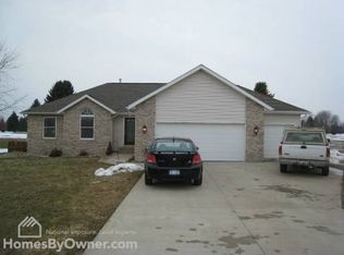 51716 Johnson Rd, Three Rivers, MI 49093